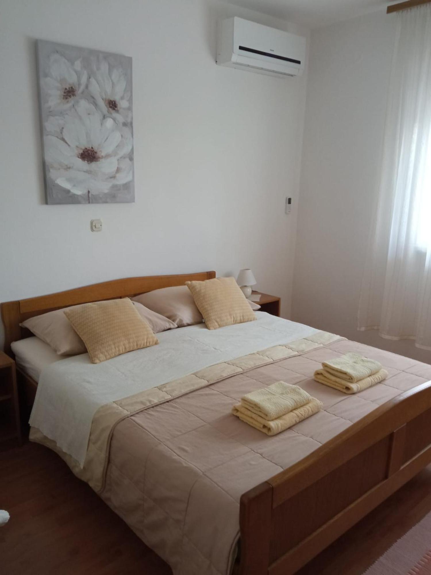Apartment Plitvice Starigrad Paklenica Exterior photo